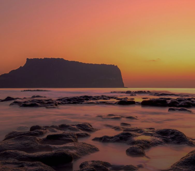 Amanhecer no Seongsan Ilchulbong, na Ilha de Jeju